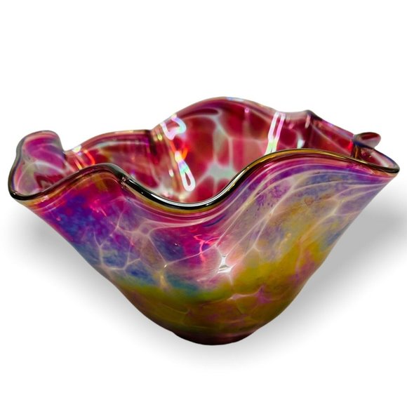 Glass Eye Studio Hand Blown Art Glass Bowl Iridescent Pink Purple Ruffled Edge - Picture 5 of 10